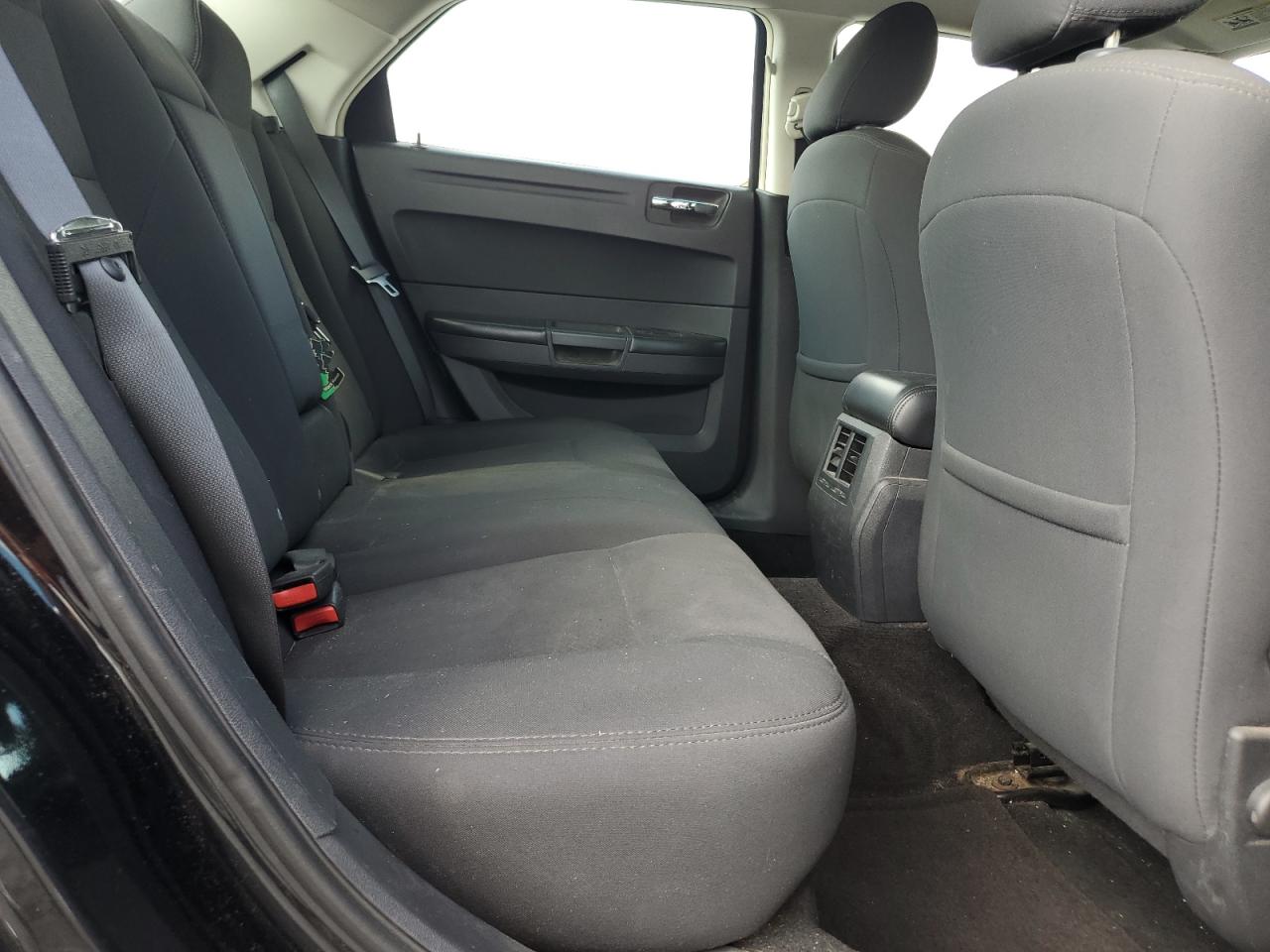 2008 Chrysler 300 Lx VIN: 2C3KA43R18H230228 Lot: 64369805