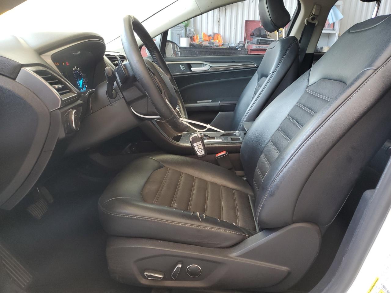 2017 Ford Fusion Se VIN: 3FA6P0T92HR144375 Lot: 66143655