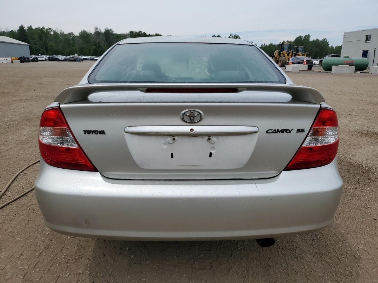 2004 Toyota Camry Le VIN: 4T1BE32K04U812094 Lot: 64277005