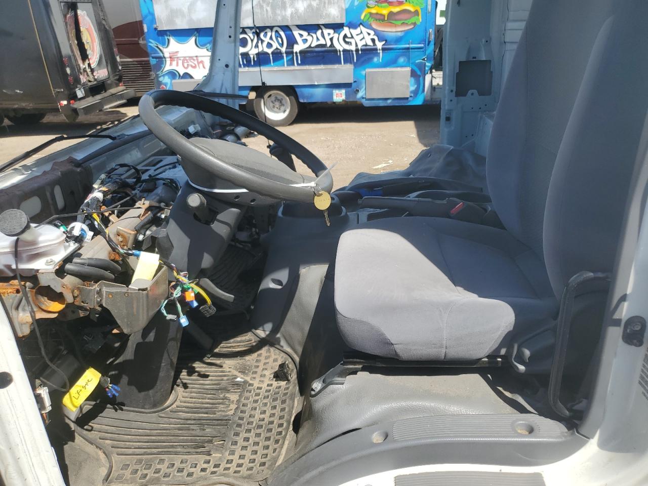 2021 Isuzu Nrr VIN: JALE5W166M7300330 Lot: 62985165