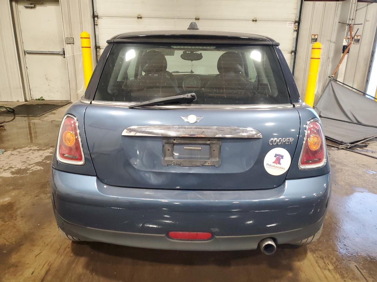 WMWMF3C53ATZ22977 2010 Mini Cooper