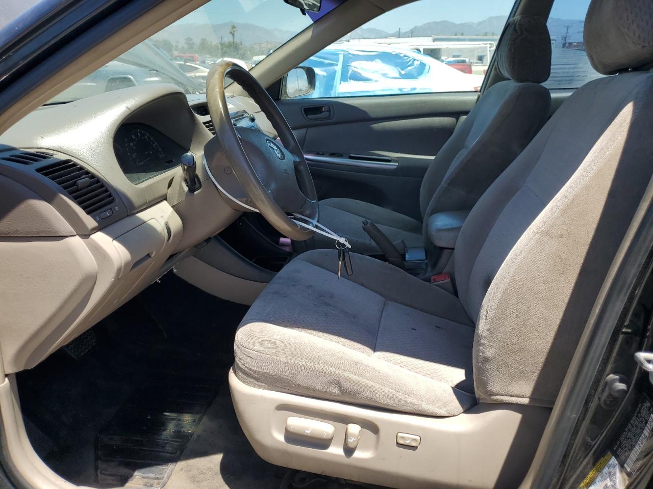 2004 Toyota Camry Le VIN: 4T1BE32K64U377159 Lot: 66369625