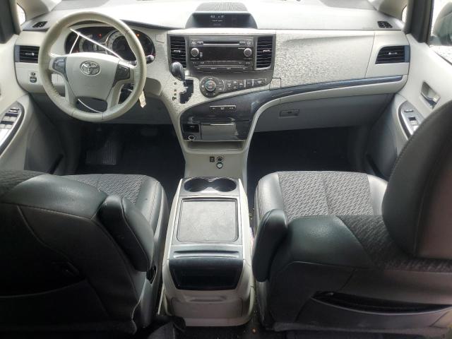  TOYOTA SIENNA 2012 Srebrny