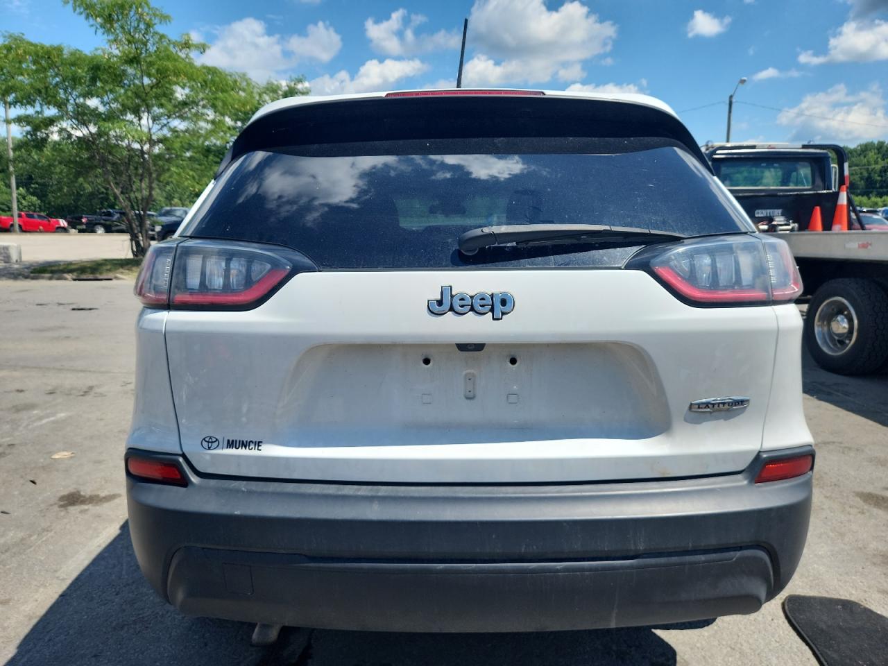 2019 Jeep Cherokee Latitude Plus VIN: 1C4PJLLB9KD184232 Lot: 63369575