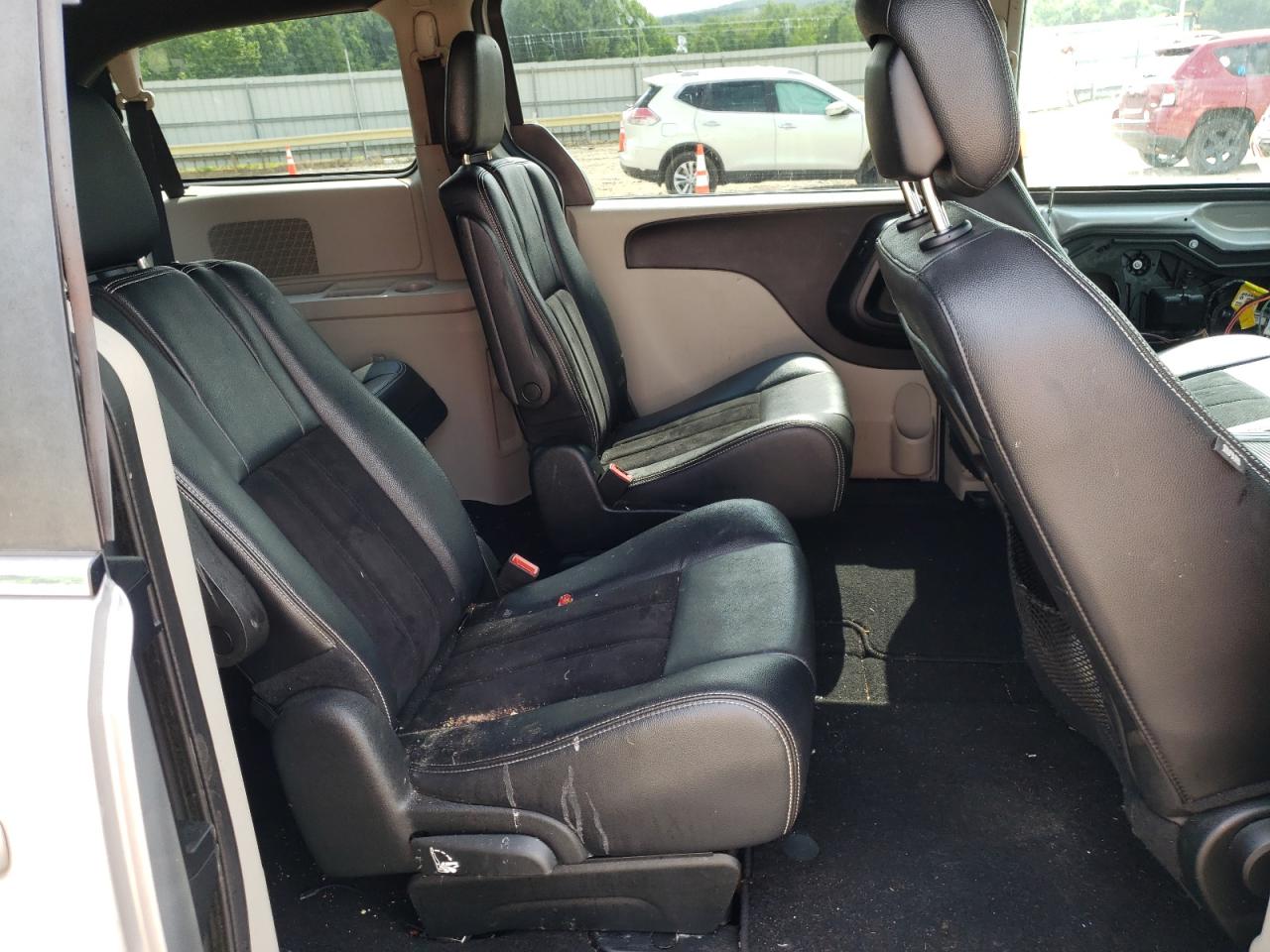 2018 Dodge Grand Caravan Sxt VIN: 2C4RDGCG5JR267980 Lot: 65039105