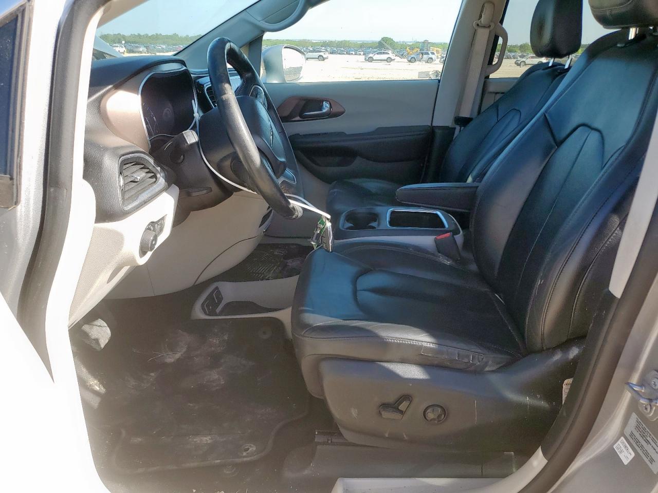 2017 Chrysler Pacifica Touring L Plus VIN: 2C4RC1EG2HR722002 Lot: 65171965