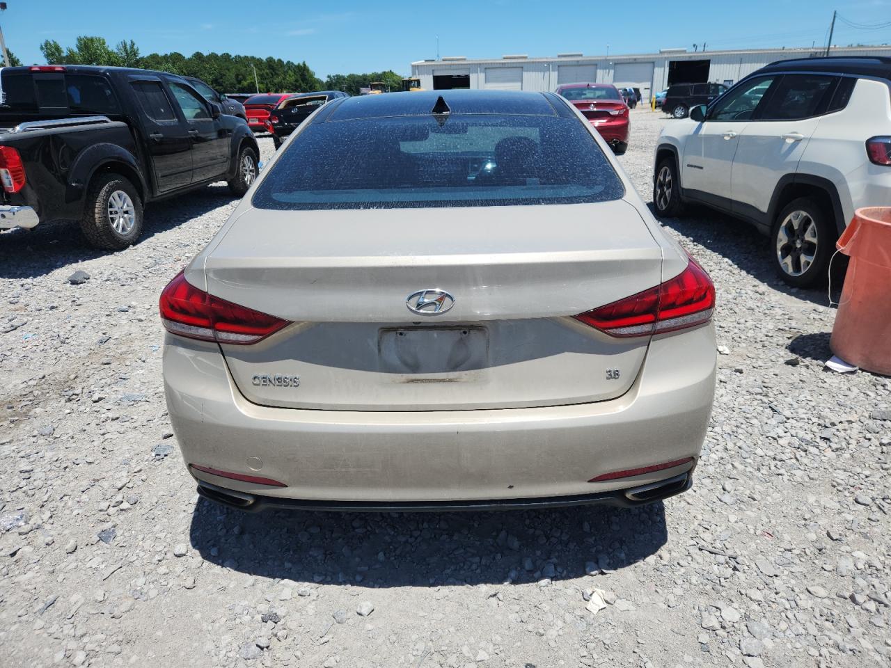 2015 Hyundai Genesis 3.8L VIN: KMHGN4JE3FU067772 Lot: 64551415