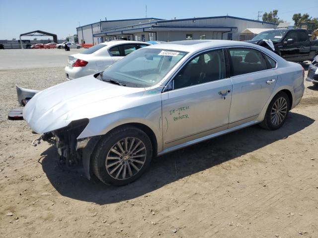  VOLKSWAGEN PASSAT 2017 Srebrny