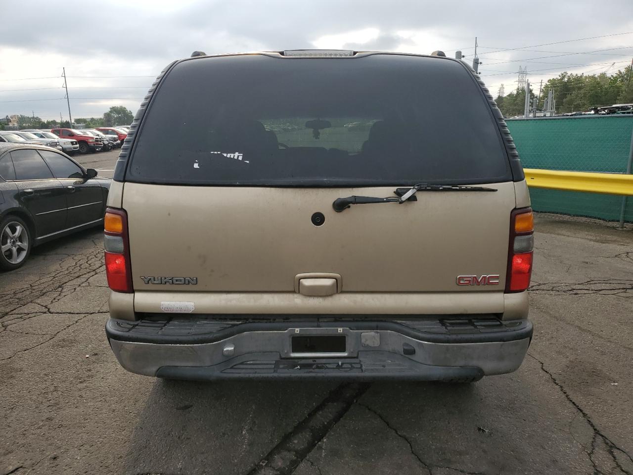 2005 GMC Yukon VIN: 1GKEC13T15R133107 Lot: 65091175