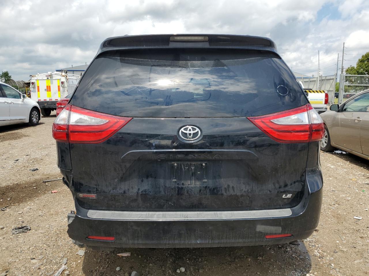 2015 Toyota Sienna Le VIN: 5TDKK3DC1FS667223 Lot: 64590155