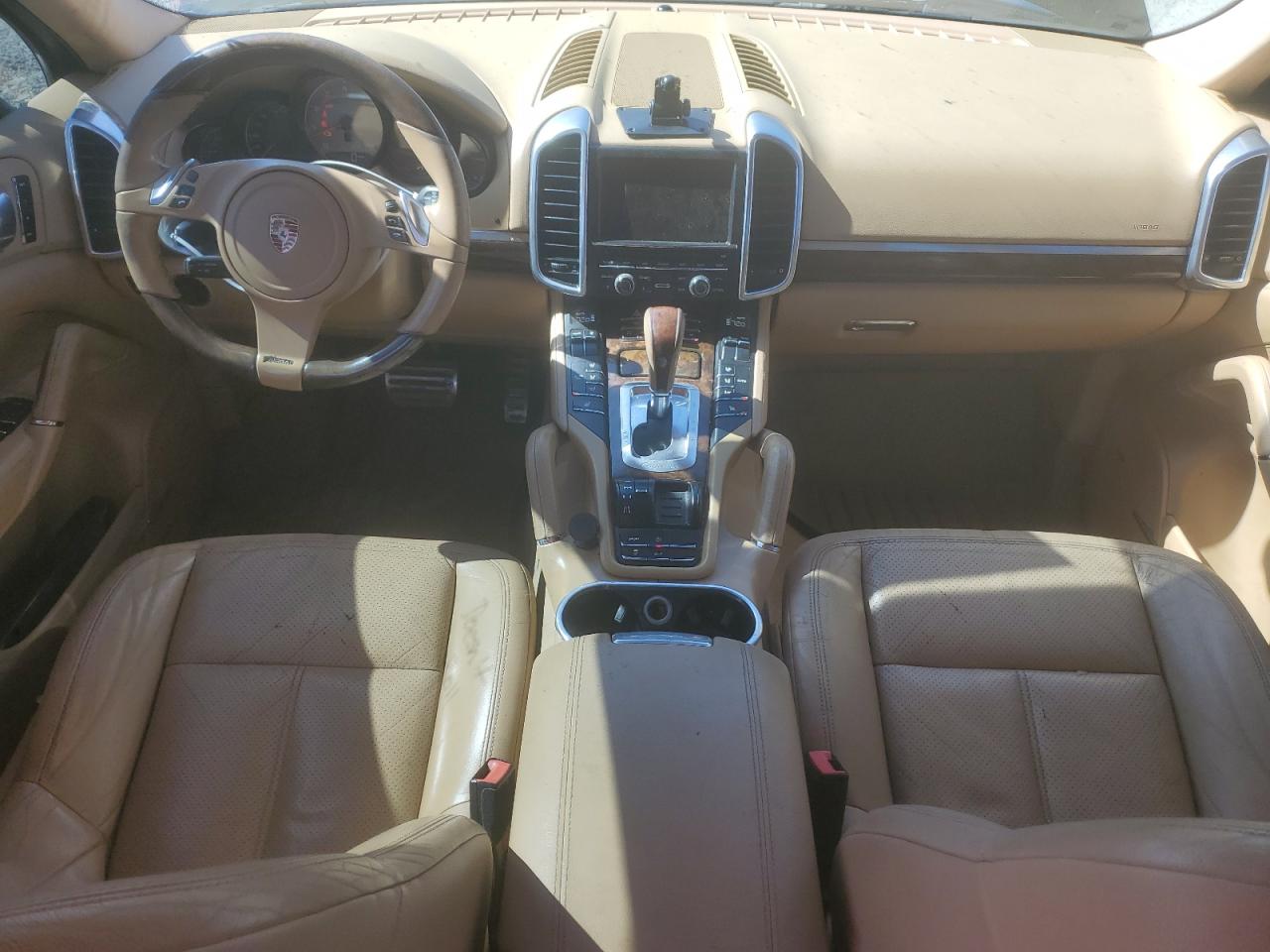 2011 Porsche Cayenne S VIN: WP1AB2A2XBLA53699 Lot: 65244025
