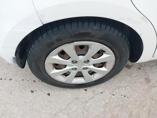 2013 KIA RIO 1