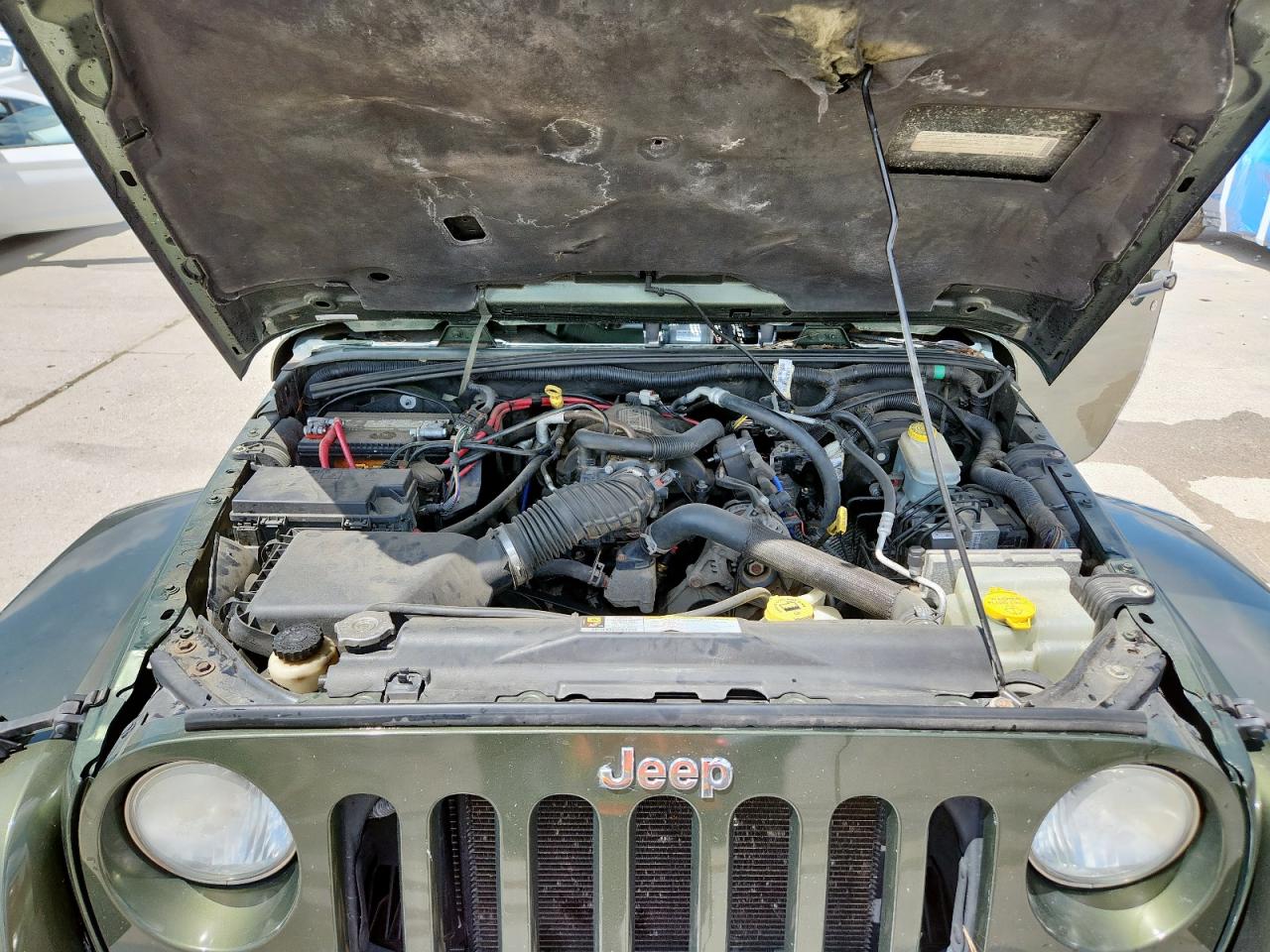 2008 Jeep Wrangler Unlimited Sahara VIN: 1J4GA59148L608970 Lot: 64433495