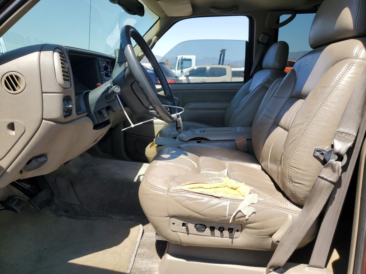 1999 Chevrolet Suburban C1500 VIN: 3GNEC16R2XG121506 Lot: 63914415