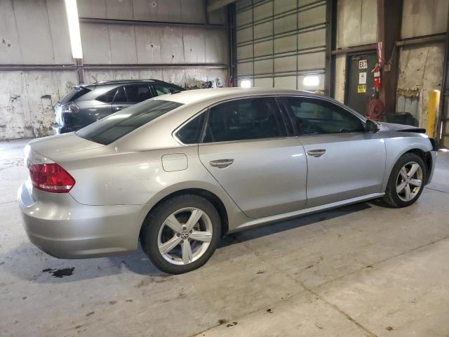  VOLKSWAGEN PASSAT 2012 Серебристый