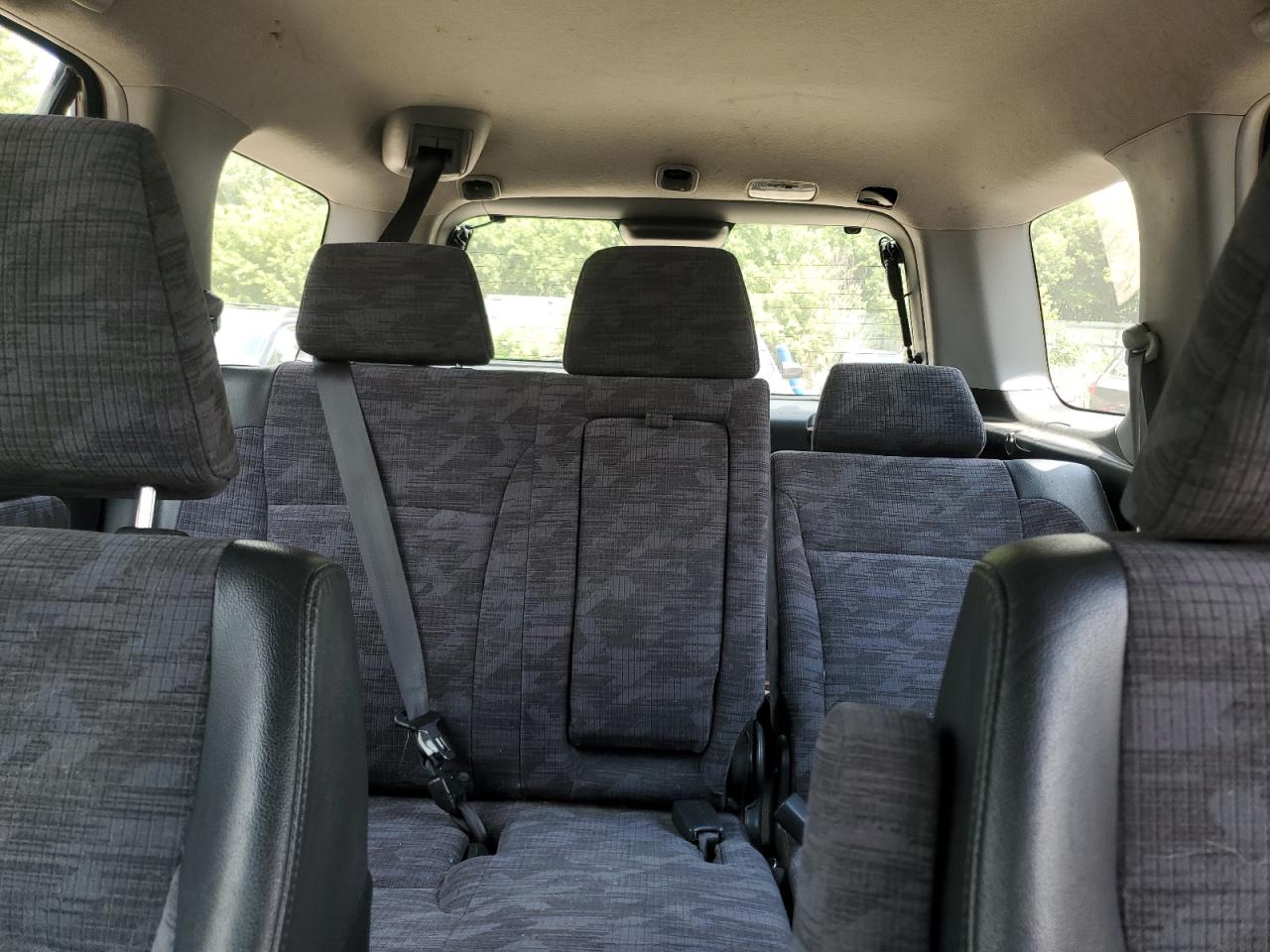 2004 Honda Cr-V Lx VIN: JHLRD68434C019963 Lot: 63930265