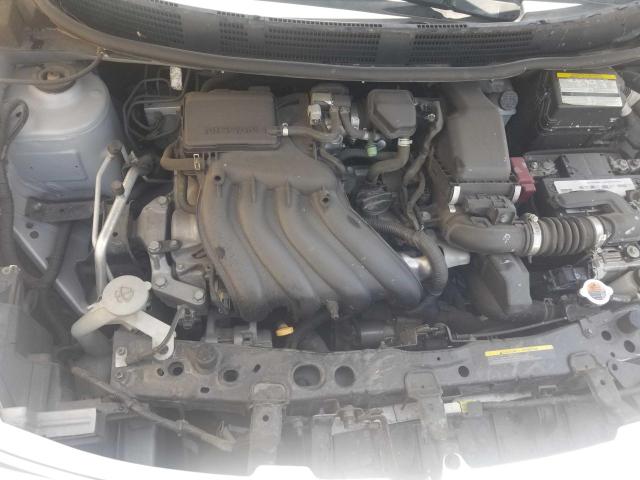 Sedans NISSAN VERSA 2015 Silver