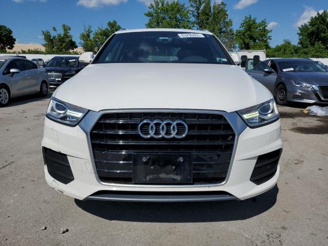 Паркетники AUDI Q3 2016 Белы