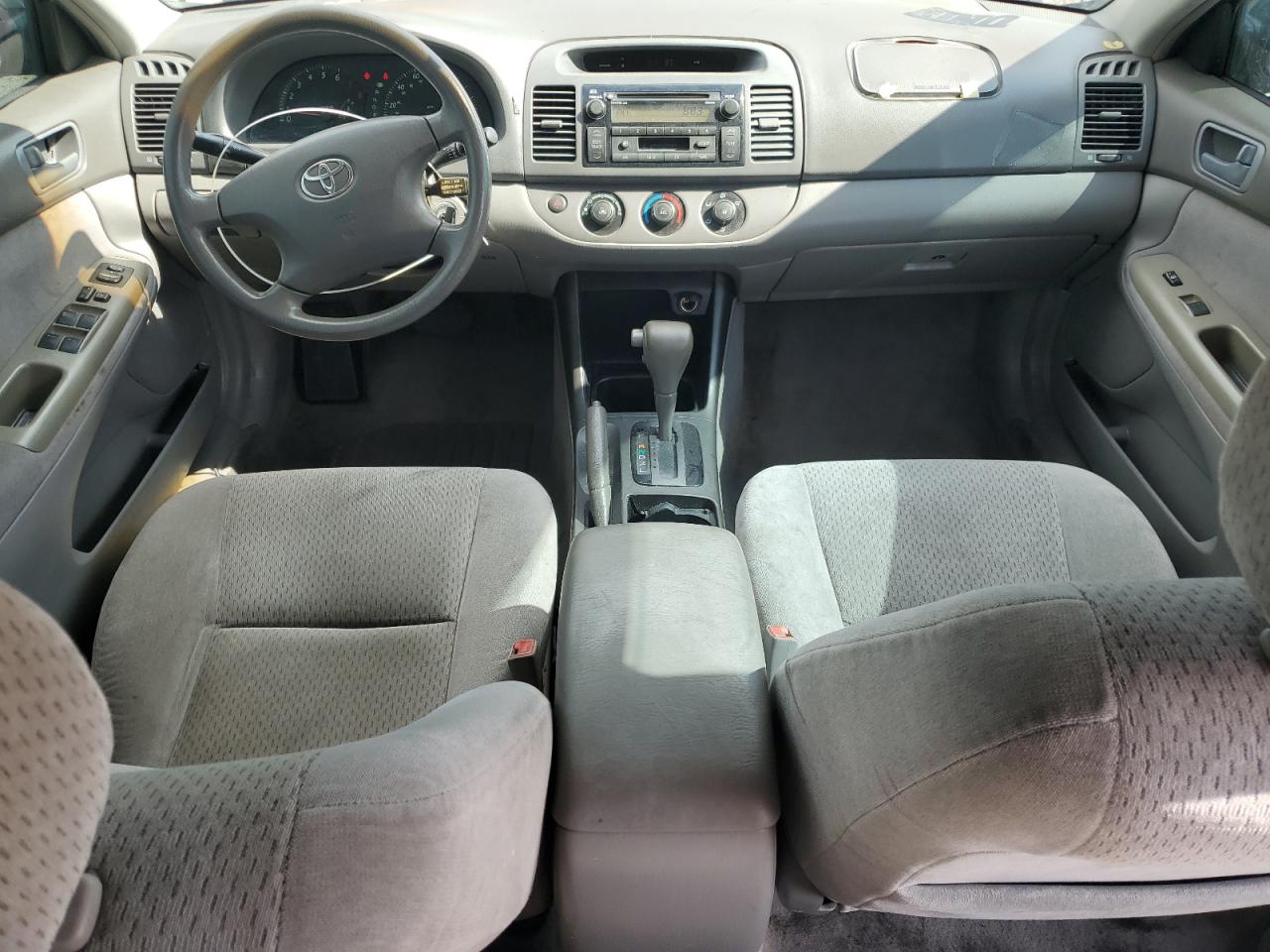 2003 Toyota Camry Le VIN: 4T1BE32K13U768086 Lot: 64808065