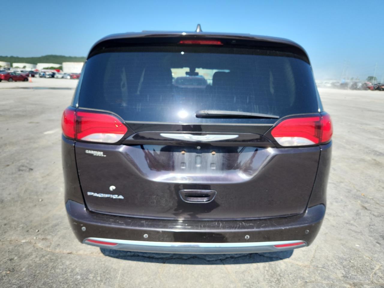 2018 Chrysler Pacifica Touring L VIN: 2C4RC1BGXJR124153 Lot: 64004445