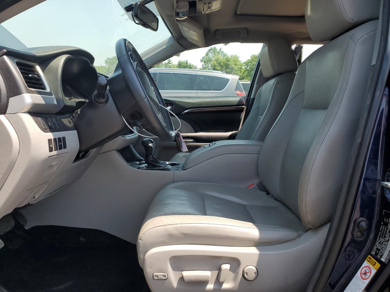 2016 Toyota Highlander Limited VIN: 5TDDKRFH4GS241886 Lot: 63768305