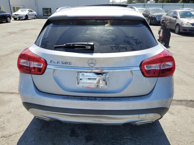 Parquets MERCEDES-BENZ GLA-CLASS 2016 Srebrny