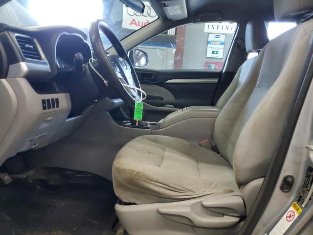 2016 TOYOTA HIGHLANDER LE  
