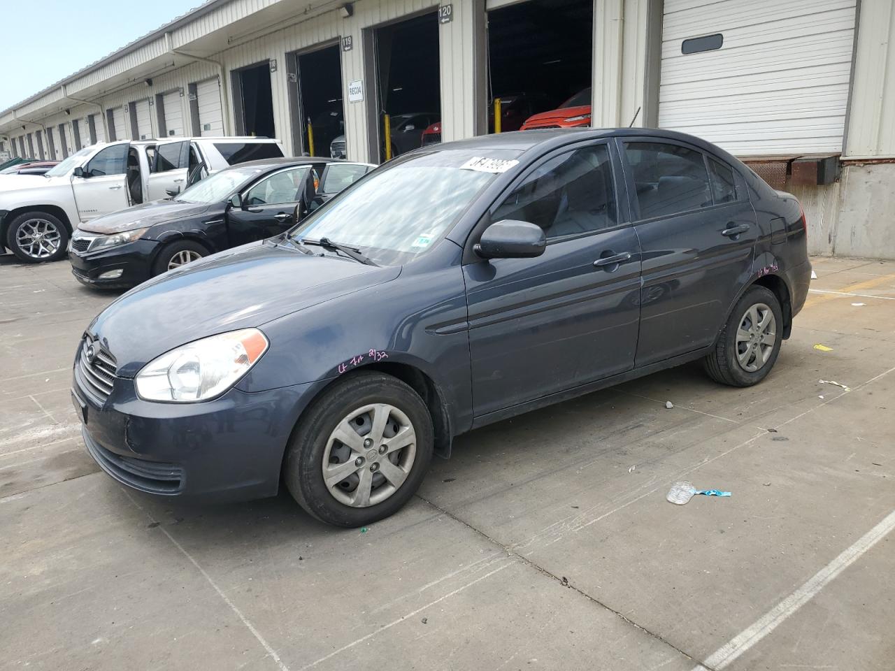 2011 Hyundai Accent Gls VIN: KMHCN4AC8BU533221 Lot: 66479965