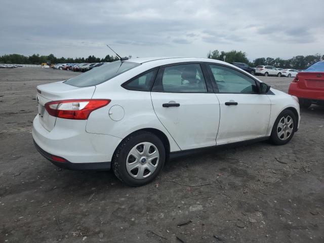 Sedans FORD FOCUS 2012 Biały
