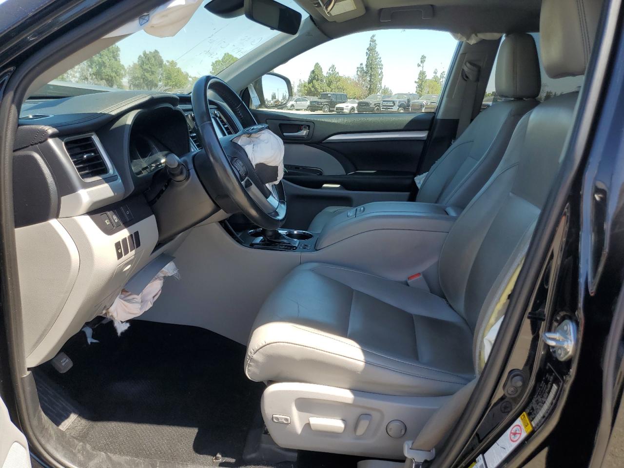 2019 Toyota Highlander Se VIN: 5TDKZRFHXKS561726 Lot: 64270795