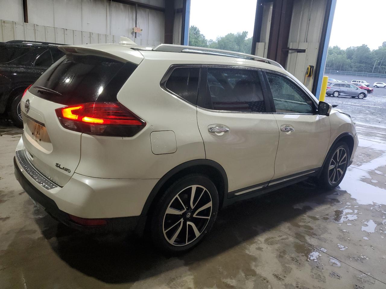 2017 Nissan Rogue S VIN: JN8AT2MVXHW284151 Lot: 64371925