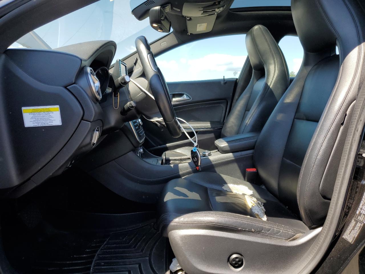 wddsj4eb1en028851 WDDSJ4EB1EN028851 2014 Mercedes-Benz Cla 250