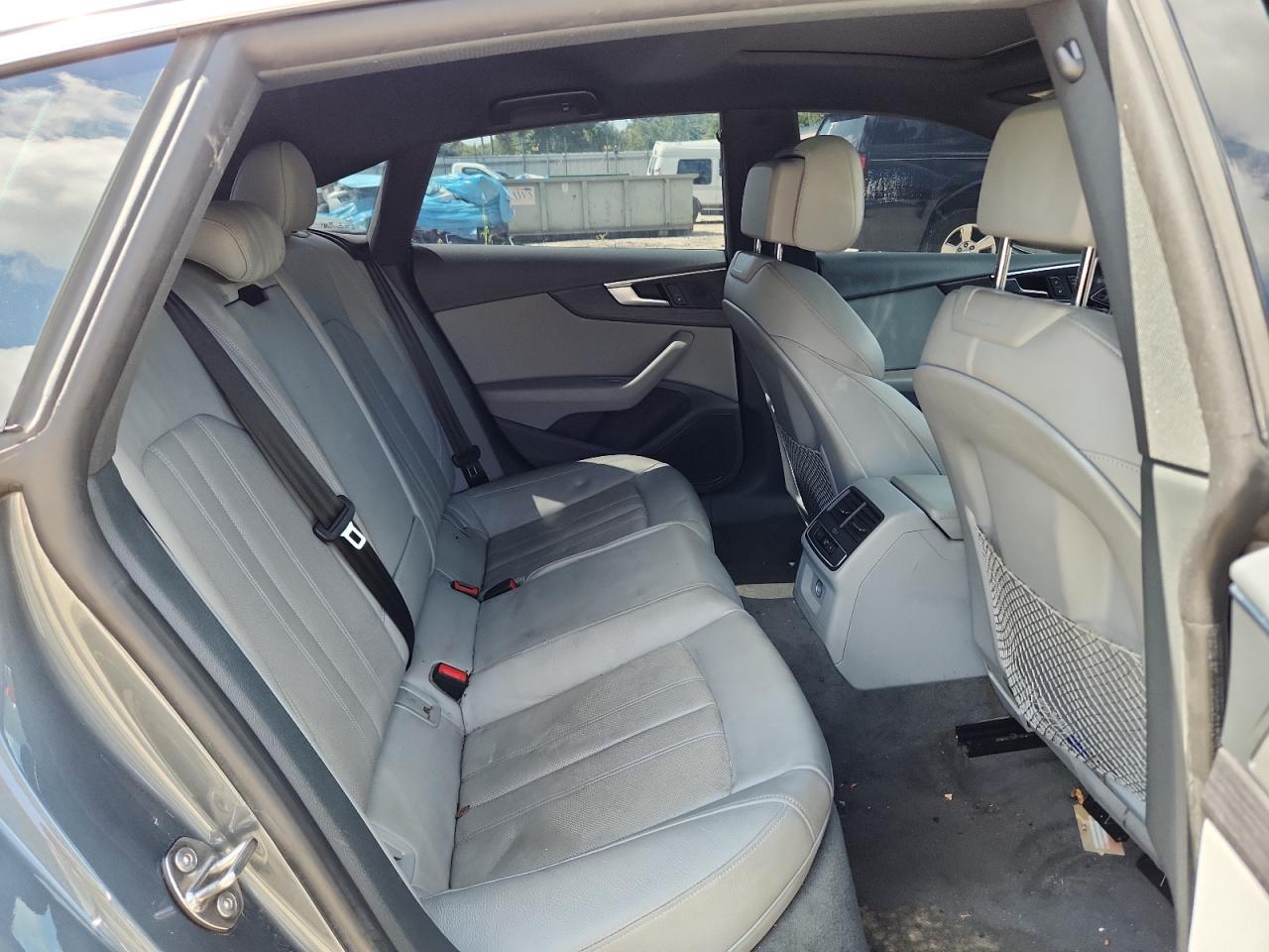 waubncf59ja059278 WAUBNCF59JA059278 2018 Audi A5 Premium Plus