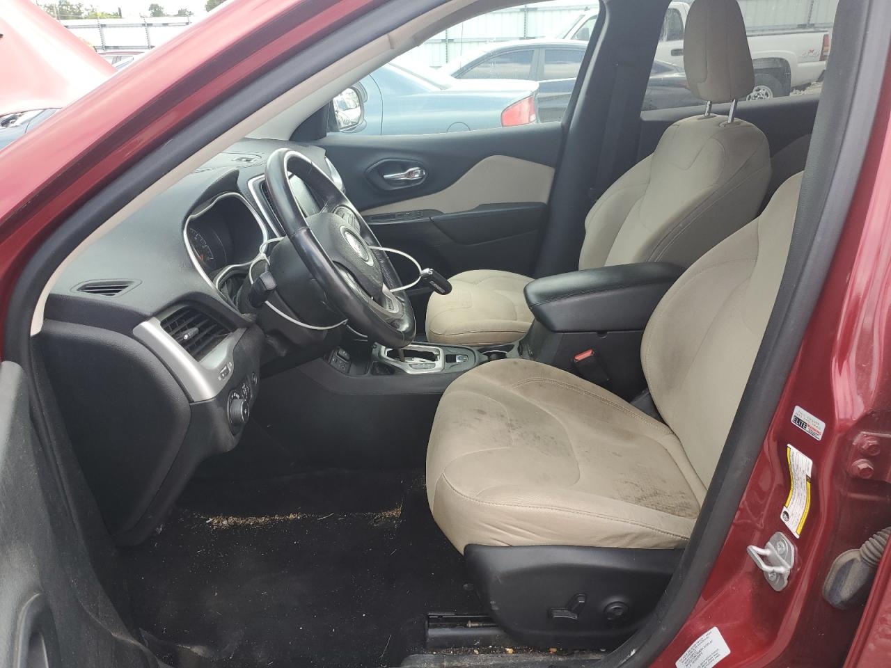 2015 Jeep Cherokee Latitude VIN: 1C4PJLCS4FW537177 Lot: 83817375