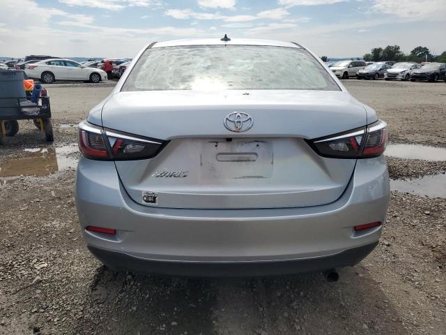  TOYOTA YARIS 2019 Srebrny