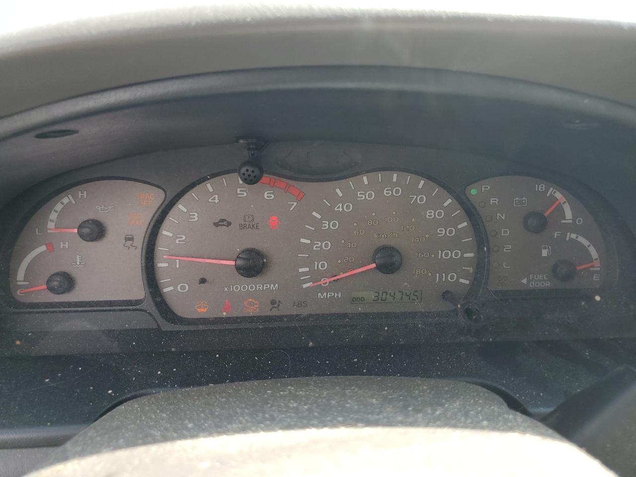 2004 Toyota Sequoia Sr5 VIN: 5TDZT34A24S228913 Lot: 63409395
