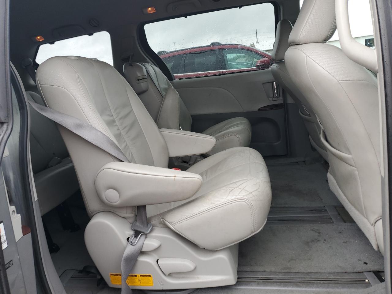 2011 Toyota Sienna Xle VIN: 5TDYK3DC7BS157088 Lot: 64412675