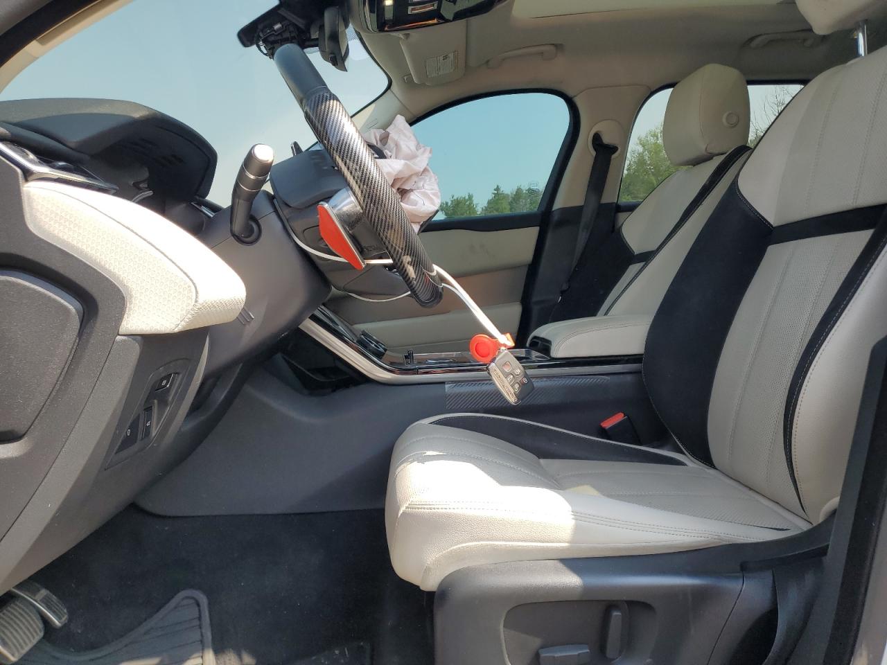 2018 Land Rover Range Rover Velar R-Dynamic Se VIN: SALYL2RV0JA772359 Lot: 64357845