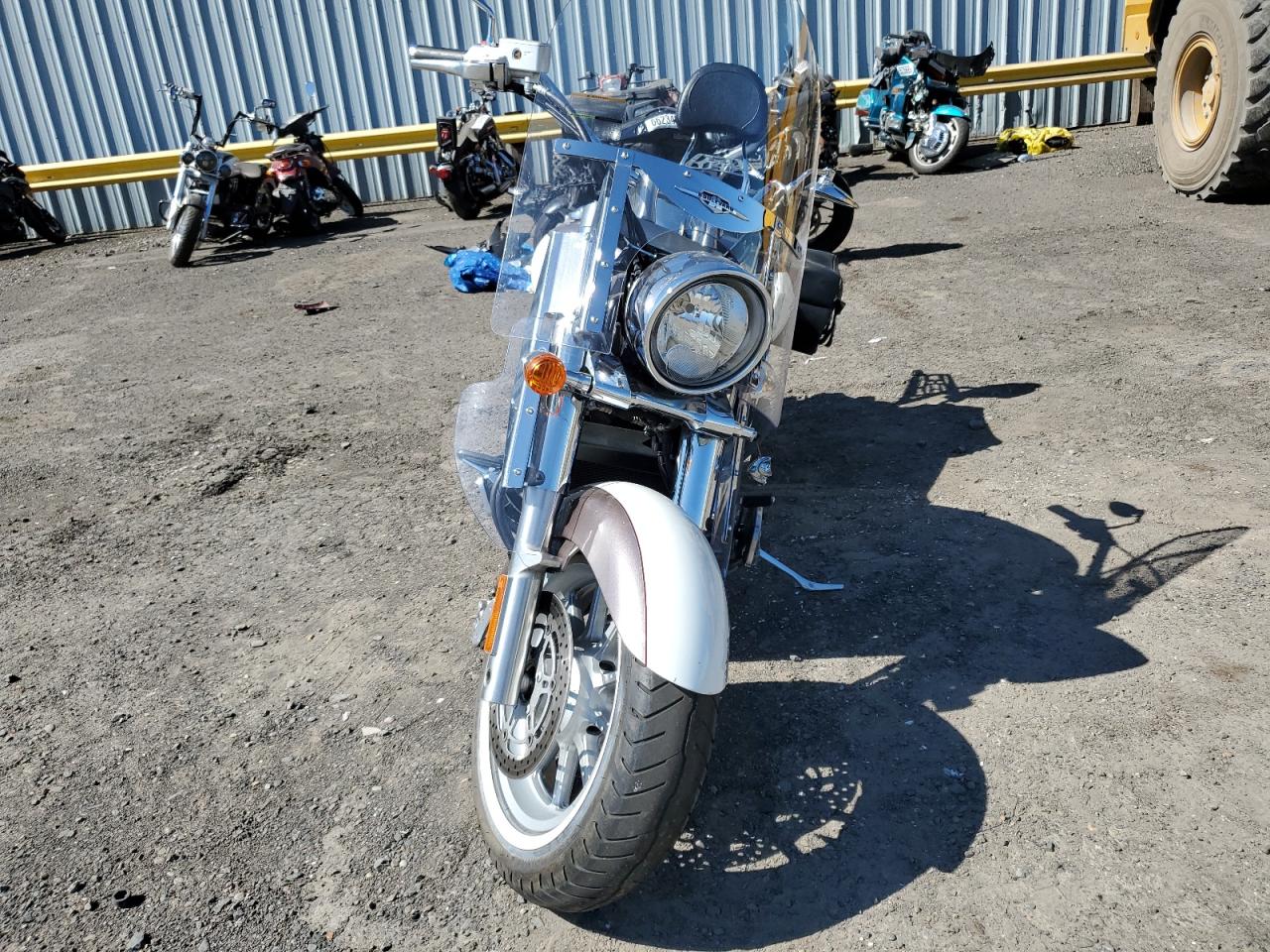 js1vy54ax92100083 JS1VY54AX92100083 2009 Suzuki Vlr1800