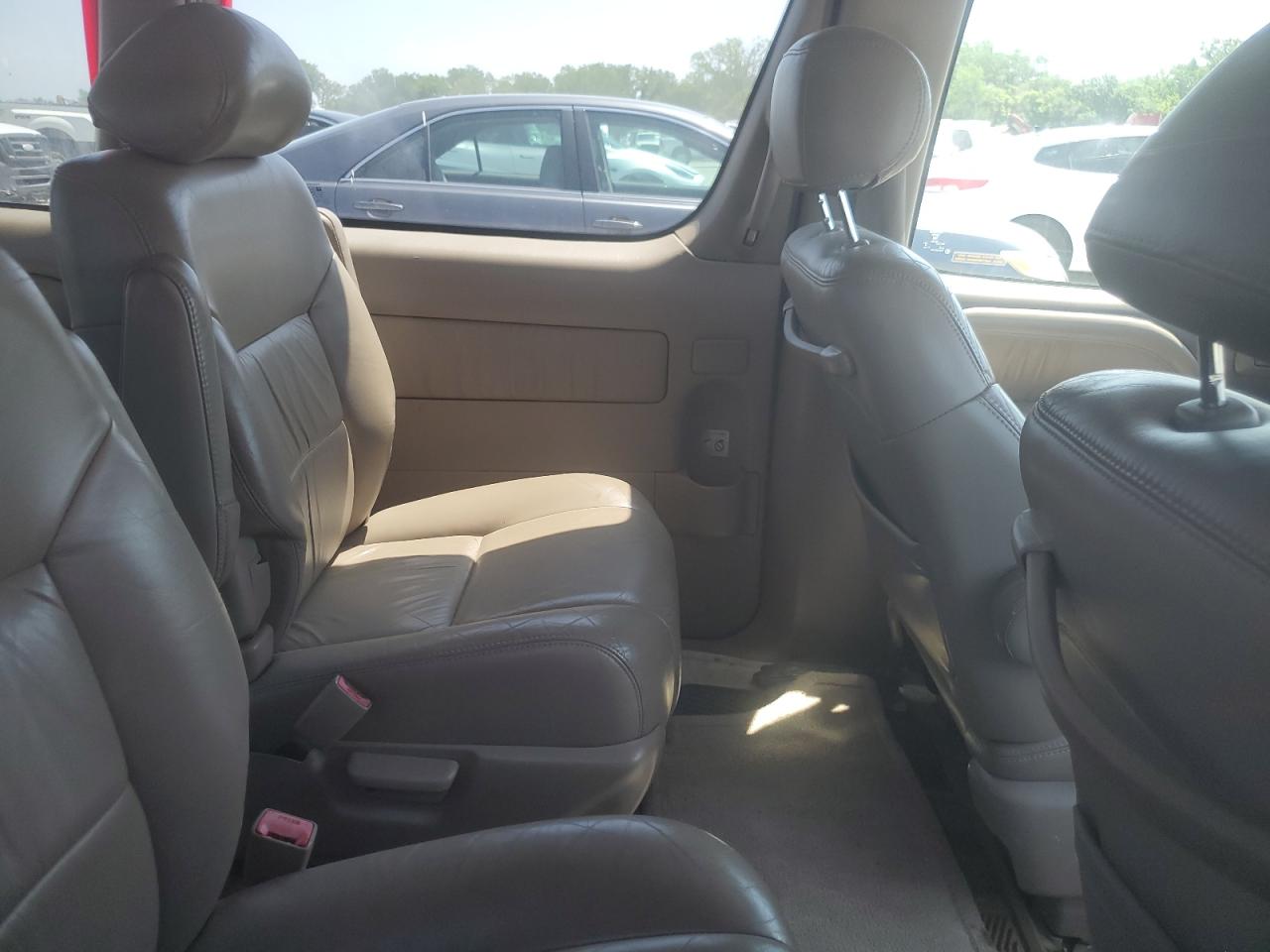 2000 Toyota Sienna Le VIN: 4T3ZF13C5YU277803 Lot: 65290255