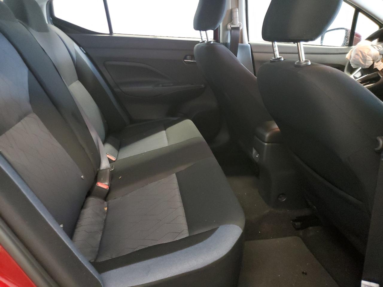 2025 Nissan Versa Sv VIN: 3N1CN8EV4SL820219 Lot: 64165805