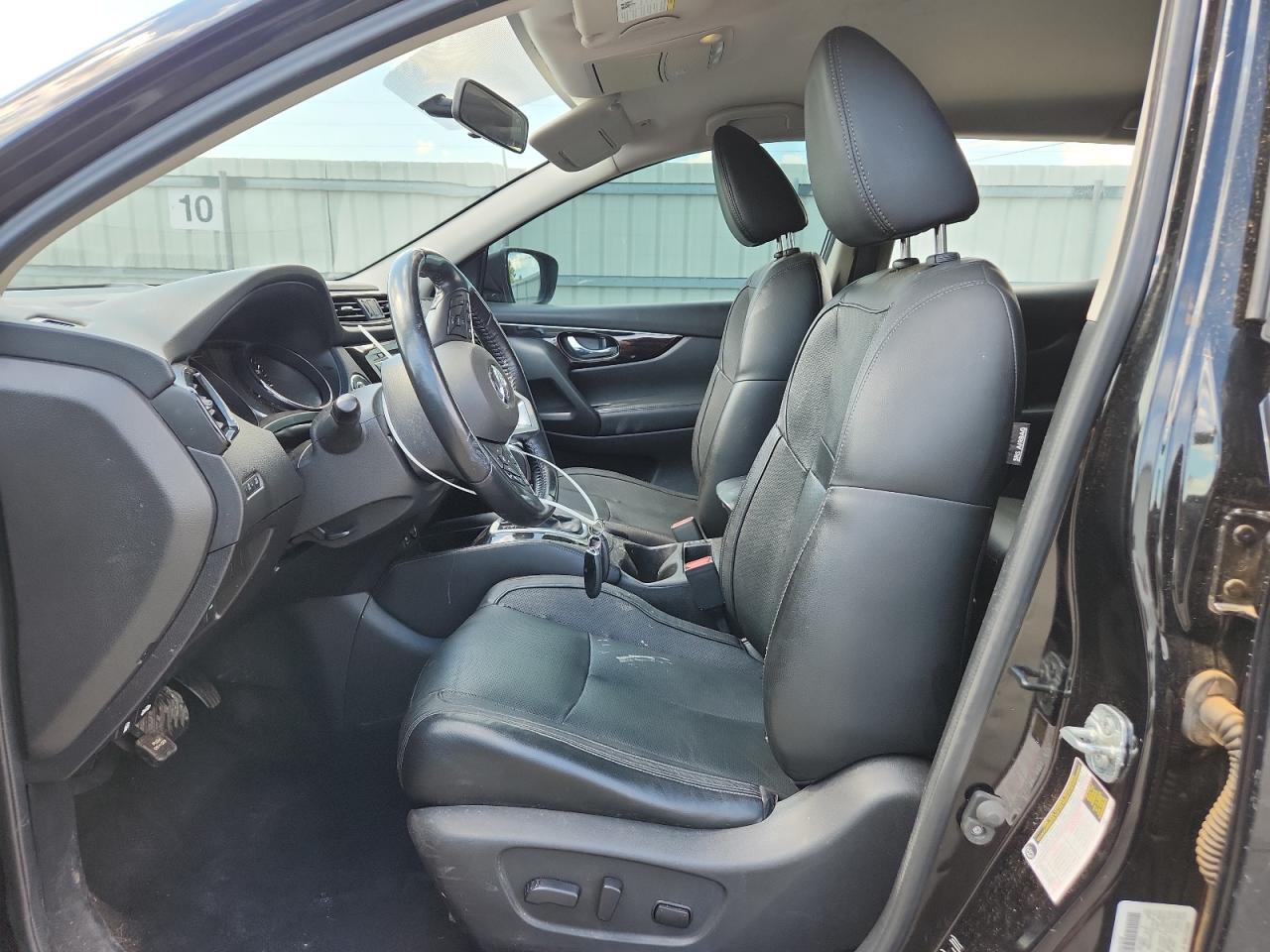 JN1BJ1CP0JW104980 NISSAN ROGUE 2018