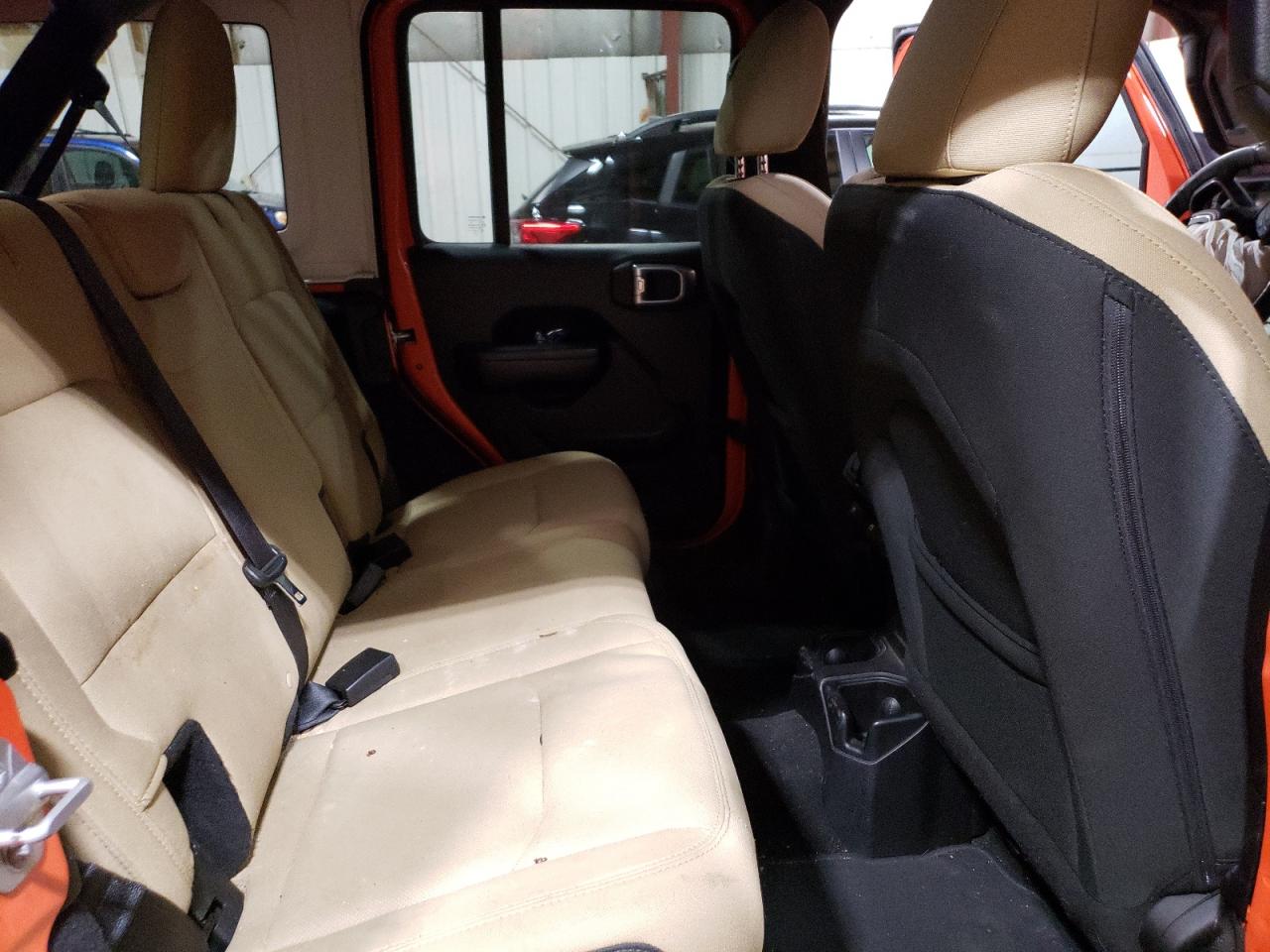 1c4hjxdg1jw252693 1C4HJXDG1JW252693 2018 Jeep Wrangler Unlimited Sport
