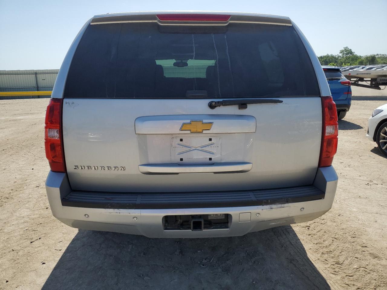 2013 Chevrolet Suburban K1500 Lt VIN: 1GNSKJE73DR355705 Lot: 63233425