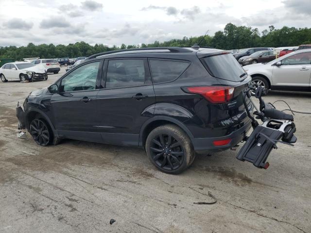  FORD ESCAPE 2019 Czarny
