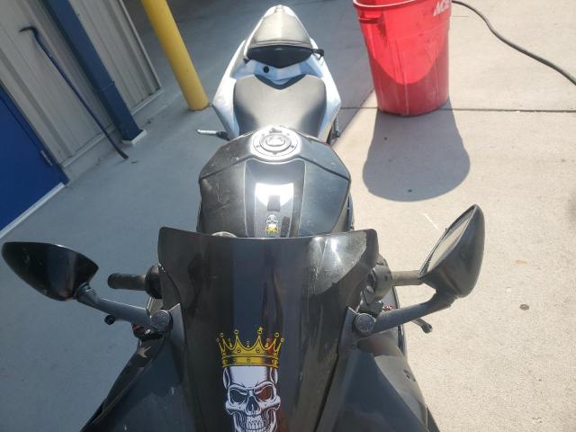 2009 YAMAHA YZFR1   