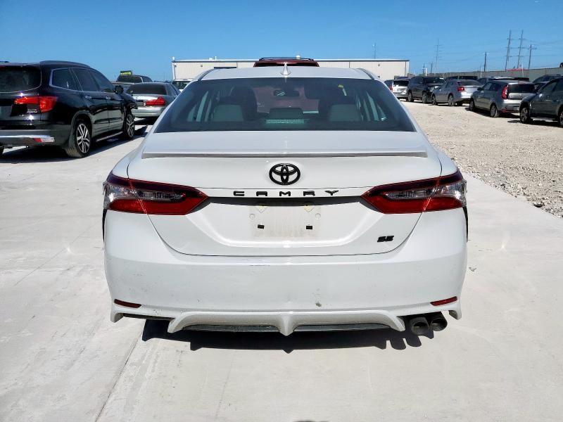  TOYOTA CAMRY 2023 Srebrny