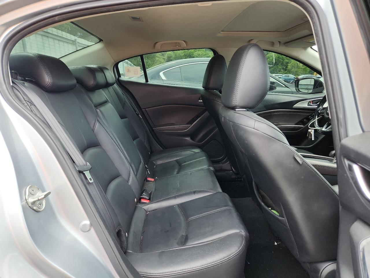 2018 Mazda 3 Touring VIN: 3MZBN1V3XJM249100 Lot: 64876375