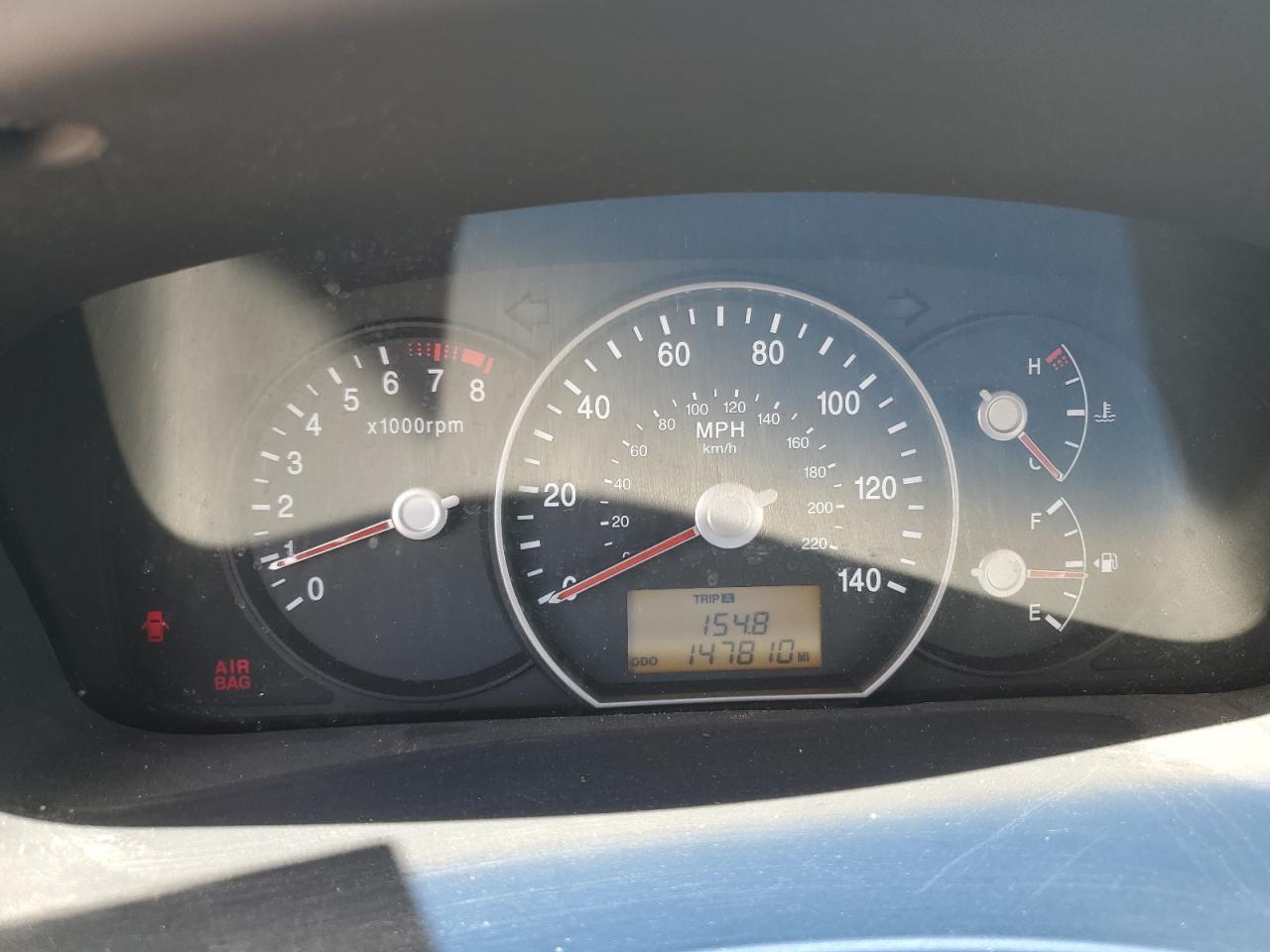 2008 Kia Rondo Lx VIN: KNAFG526487130917 Lot: 64700175