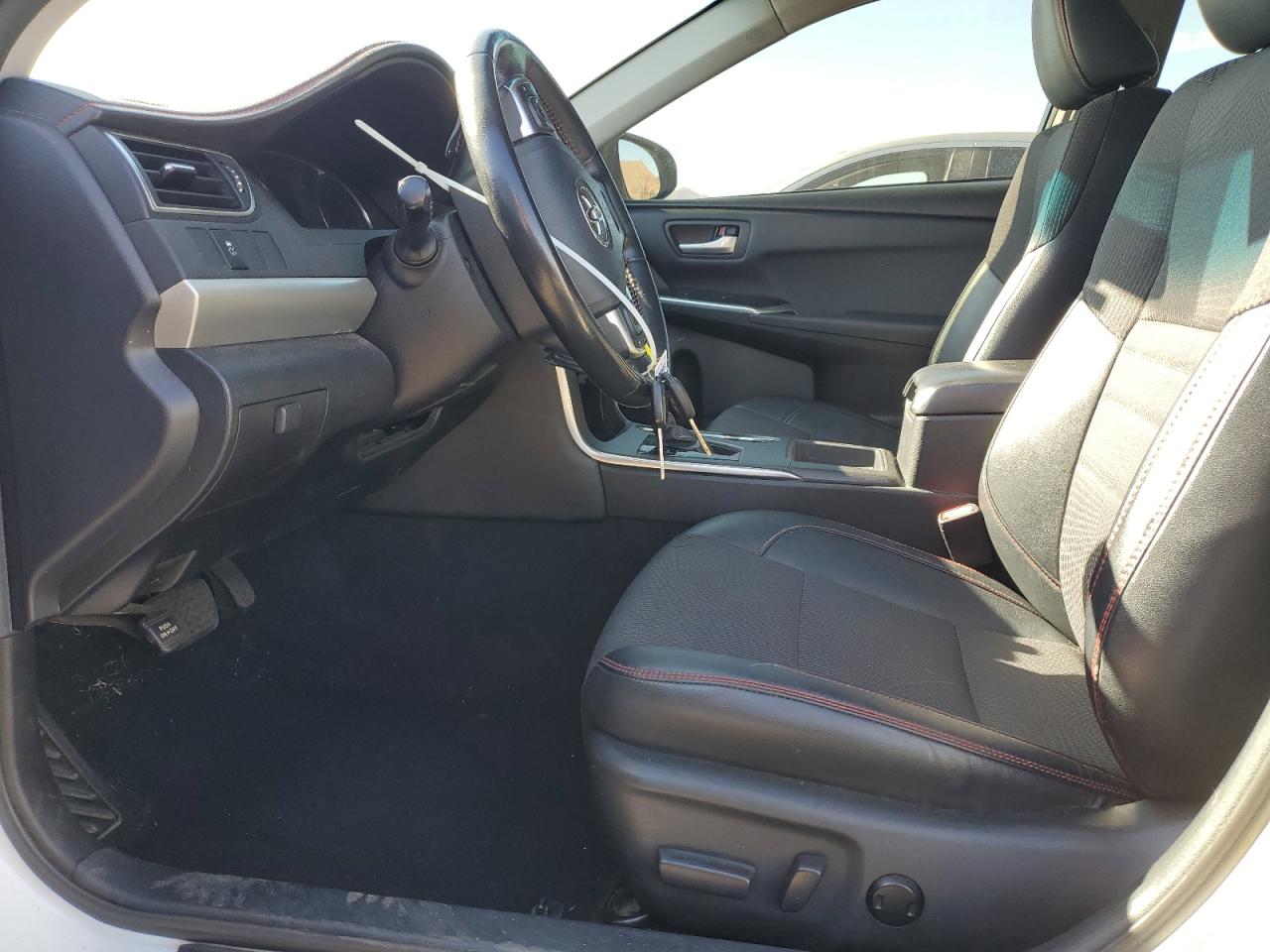 4t1bf1fk0gu221294 4T1BF1FK0GU221294 2016 Toyota Camry Le